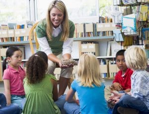 Jeu coopératif en maternelle : quel rôle pour l'enseignant ?